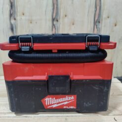 Milwaukee M18 FUEL PACKOUT 18-Volt Lithium-Ion Cordless 2.5 Gal. Wet/Dry Vacuum