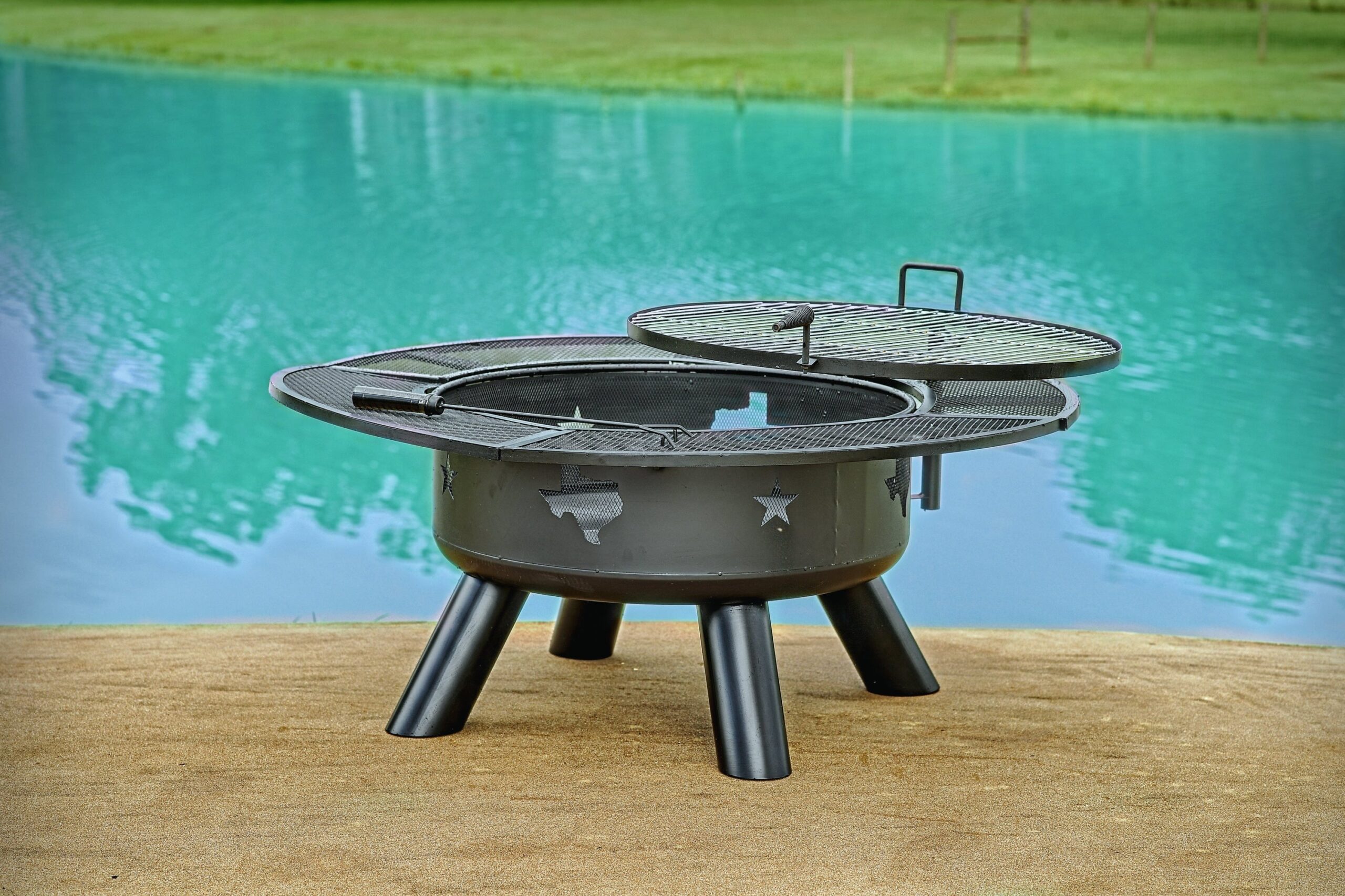 Texas Map Fire Pit with Grates - Image 2